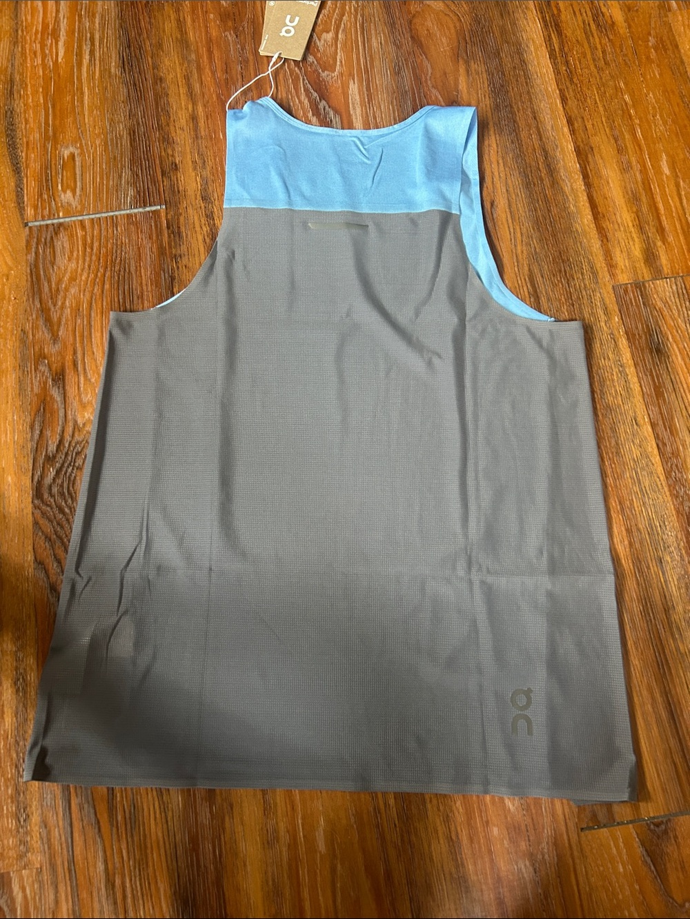 On Running Performance Tank - Light Blue and Grey - M - Picture 3 of 4
